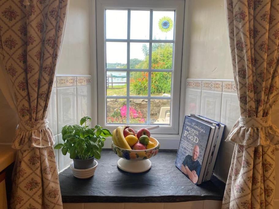Banc Cottage Moylgrove Extérieur photo
