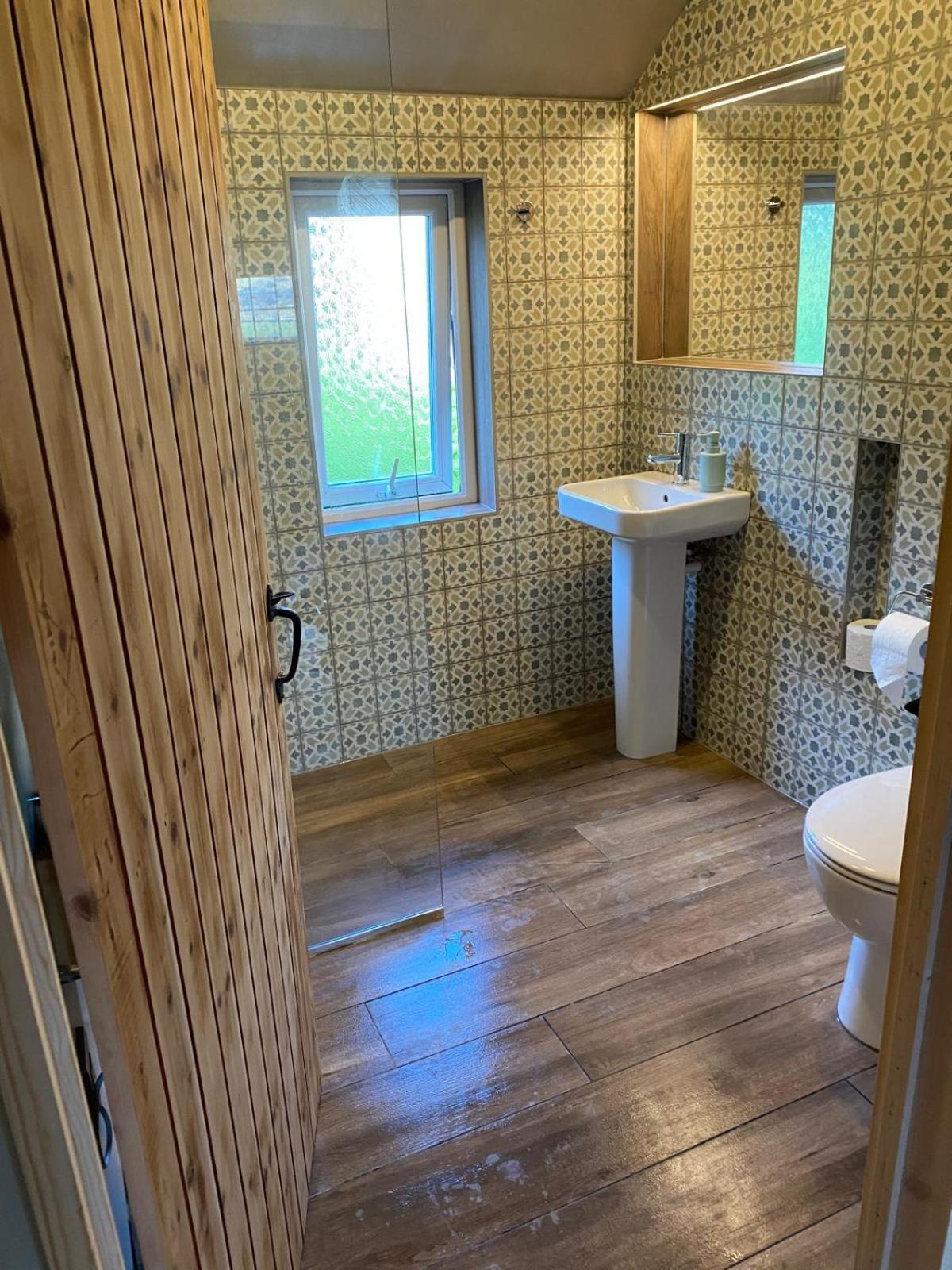 Banc Cottage Moylgrove Extérieur photo